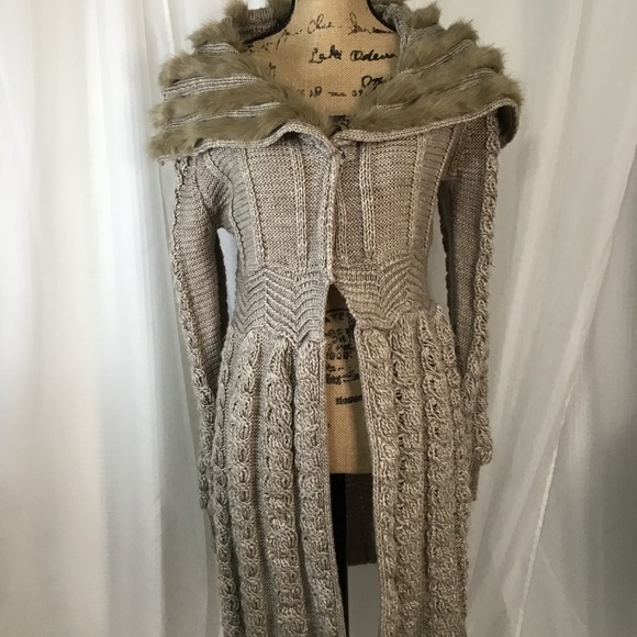 Lapis Sweaters - Beautiful long sweater